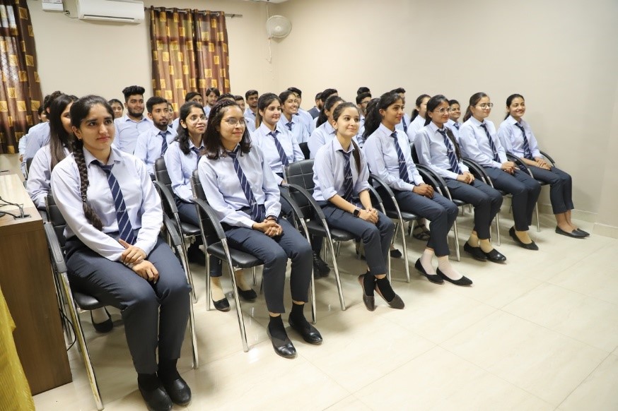 Specialization in Human Resources Management in MBA at Poddar Business School.