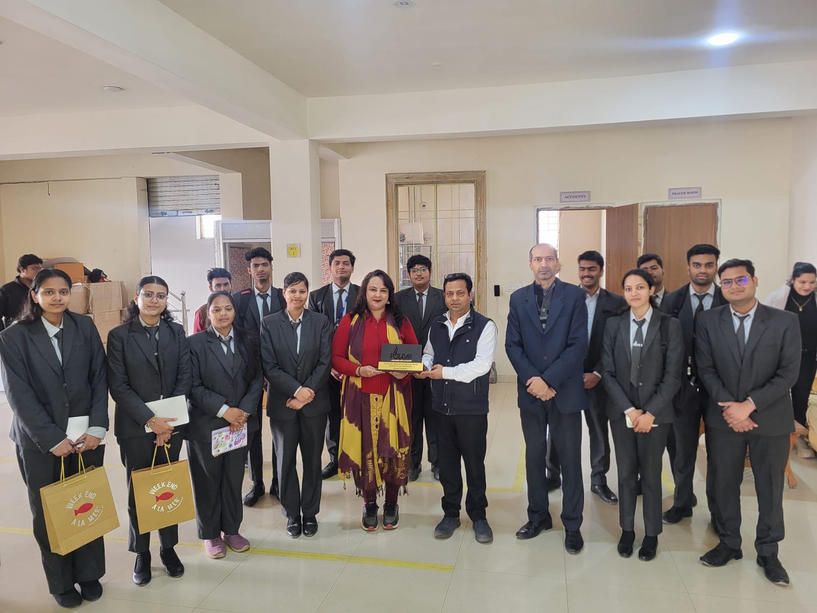 PGDM students gain industry exposure at Kagzi Industries